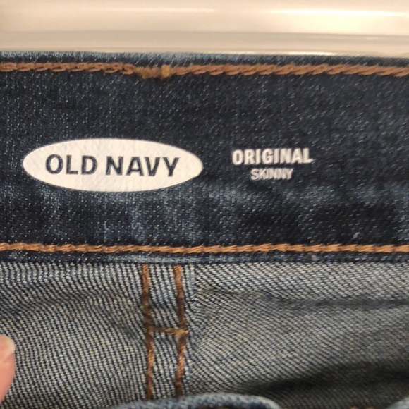 Womens size 8 Old Navy skinnies - Picture 3 of 7